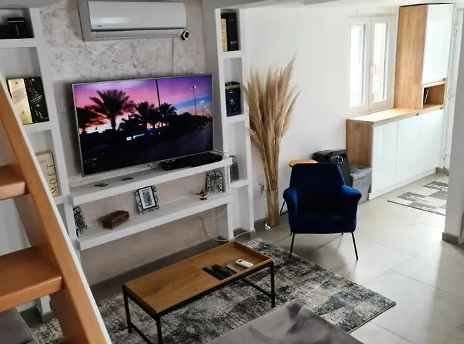 Sea Side Apartment
