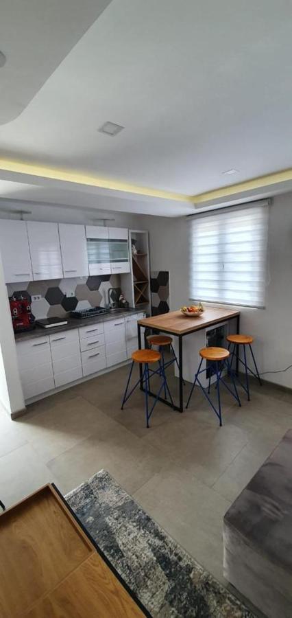 Sea Side Апартаменти Котор