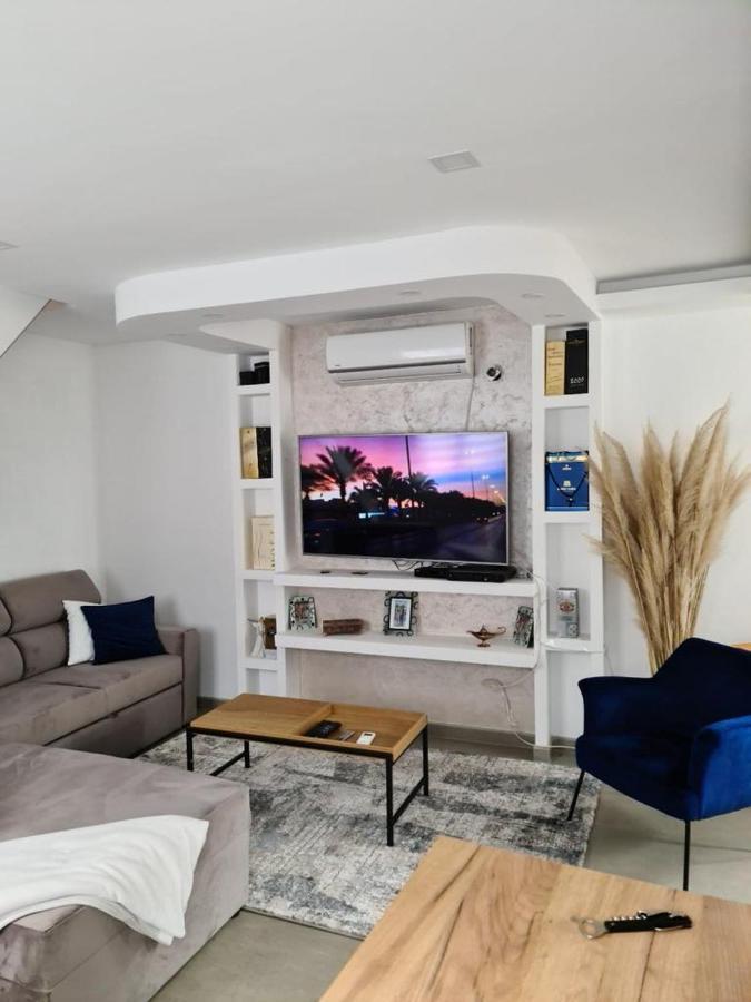 Apartment Sea Side