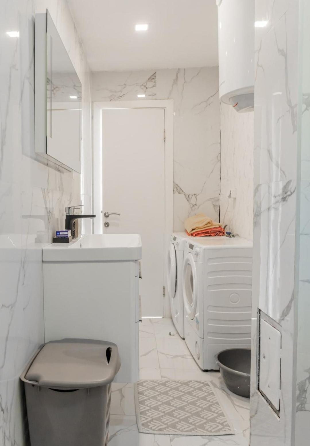 Sea Side Апартаменти Котор